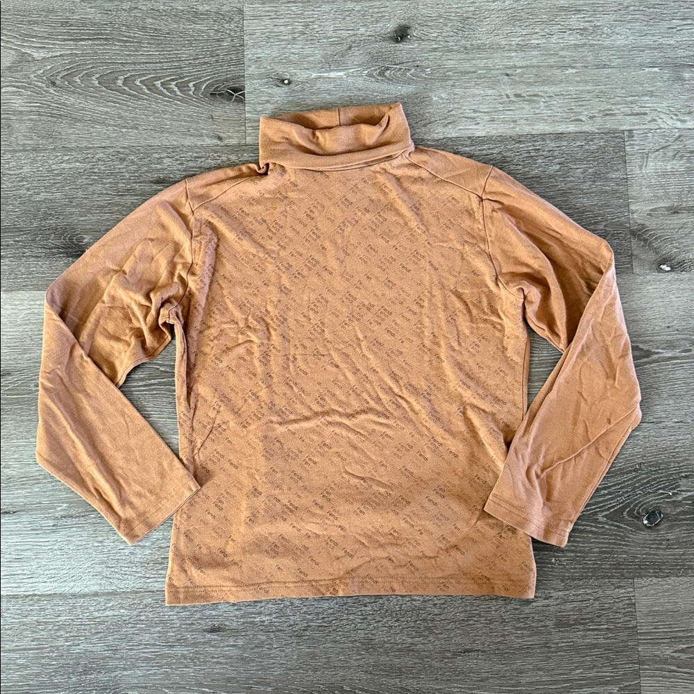 Vtg FENDI Turtleneck Sweater, size M/L